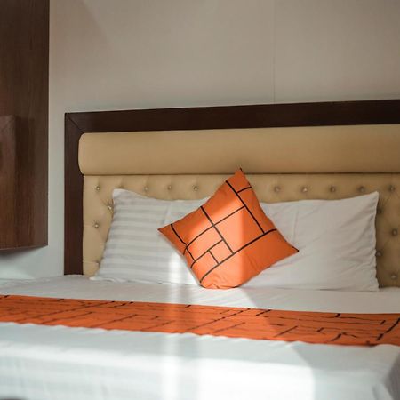 Goho Rooms Badar Karatschi Exterior foto