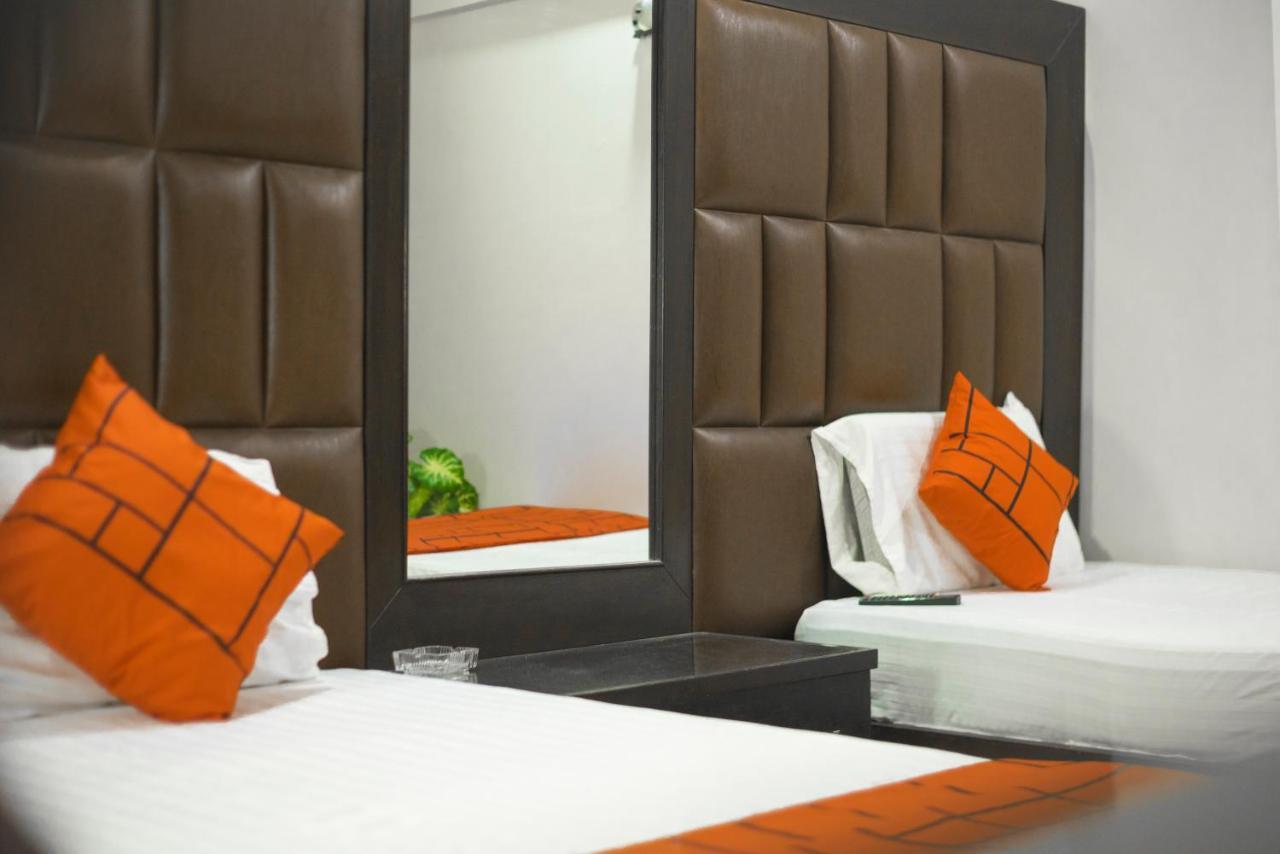 Goho Rooms Badar Karatschi Exterior foto
