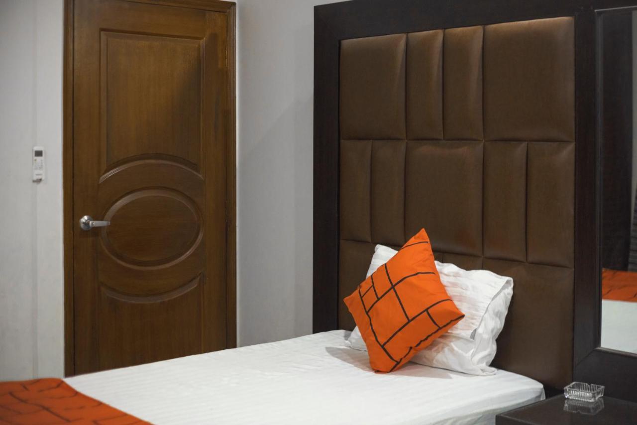 Goho Rooms Badar Karatschi Exterior foto