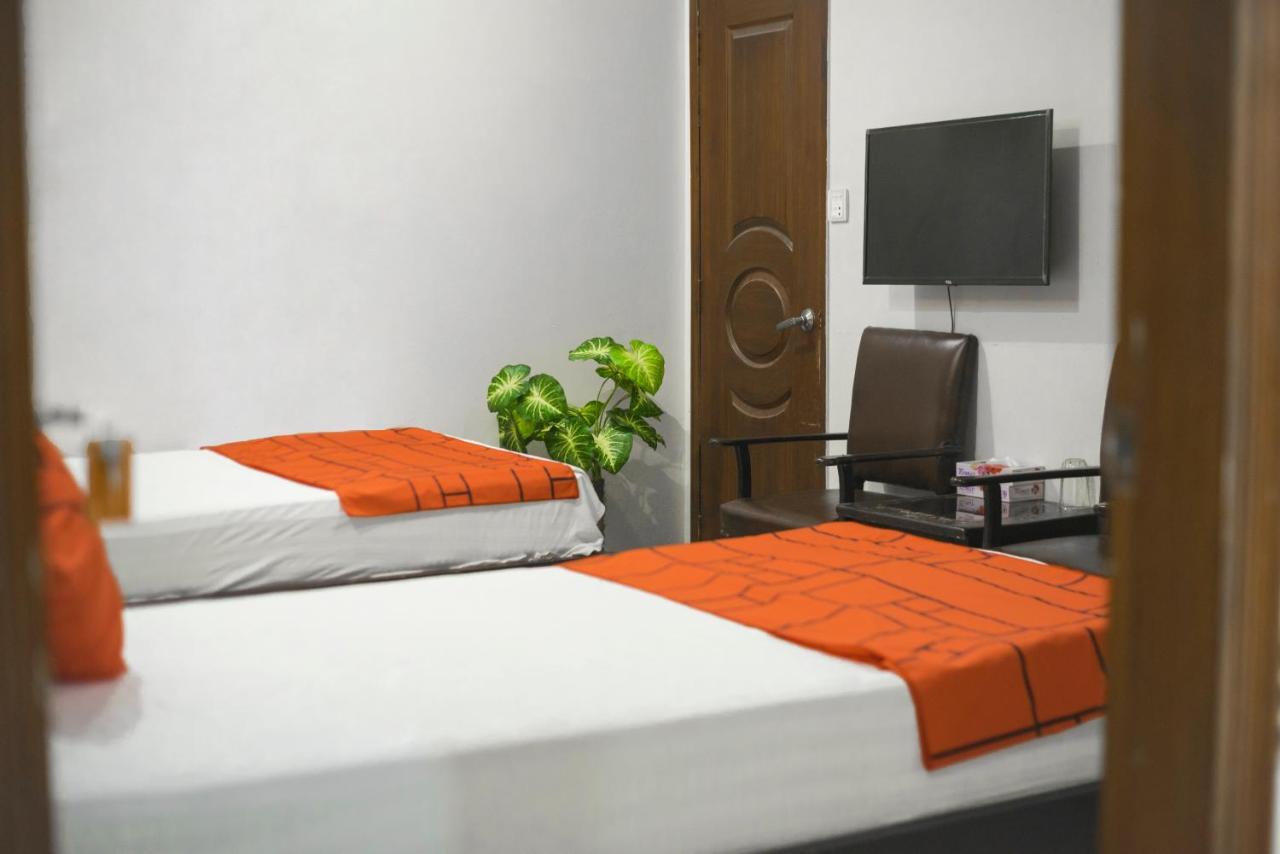 Goho Rooms Badar Karatschi Exterior foto