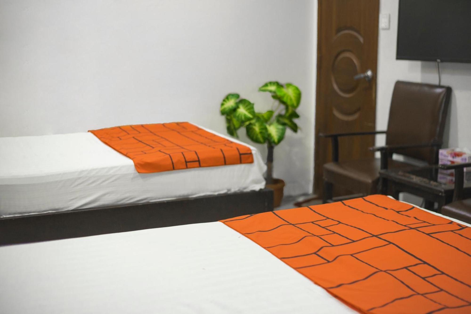 Goho Rooms Badar Karatschi Exterior foto