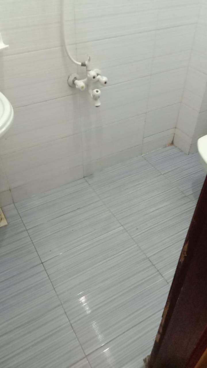 Goho Rooms Badar Karatschi Exterior foto
