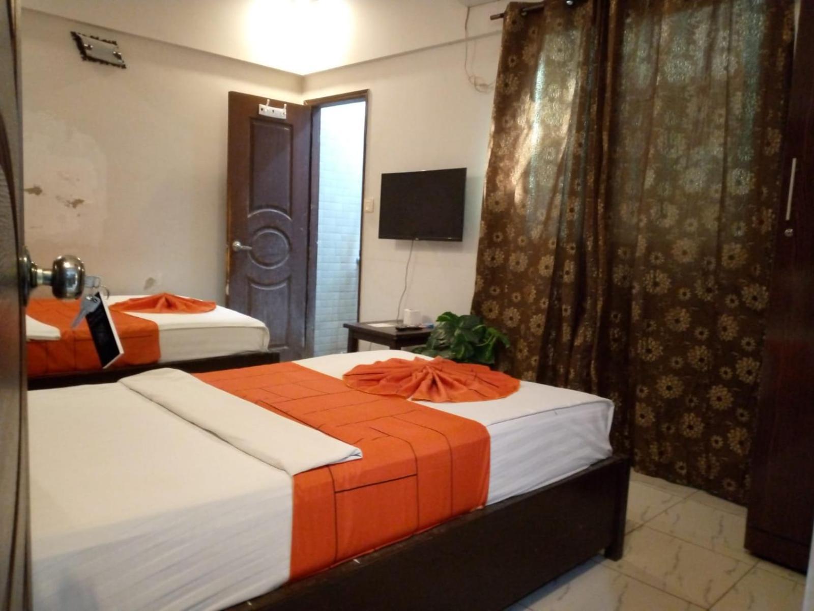 Goho Rooms Badar Karatschi Exterior foto