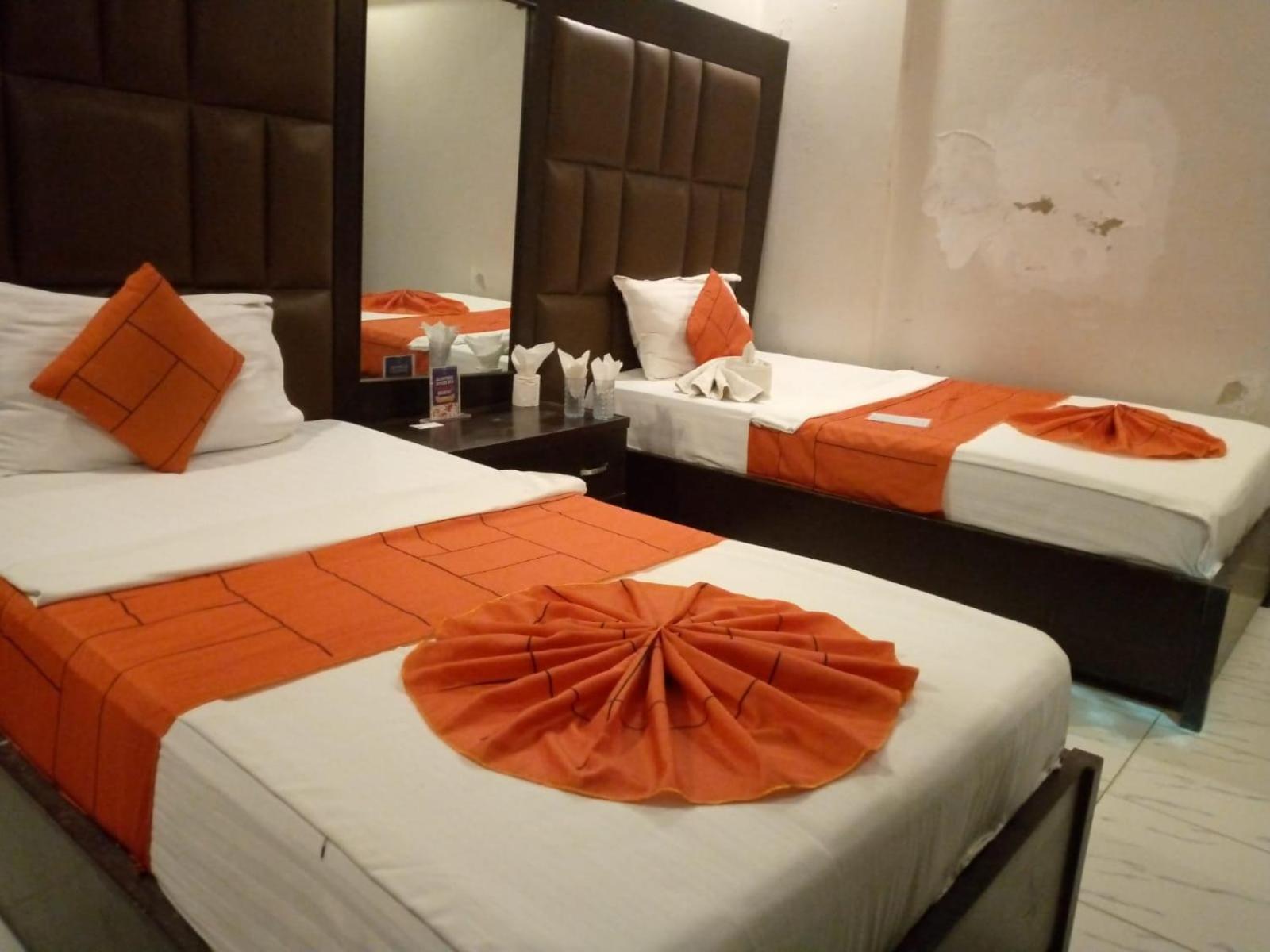 Goho Rooms Badar Karatschi Exterior foto